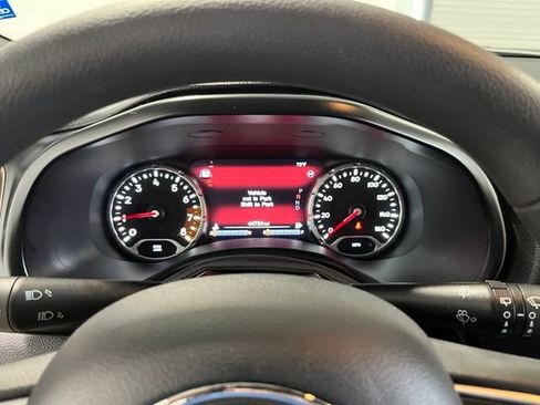 Used 2023 Jeep Renegade Latitude AWD/4WD image 26