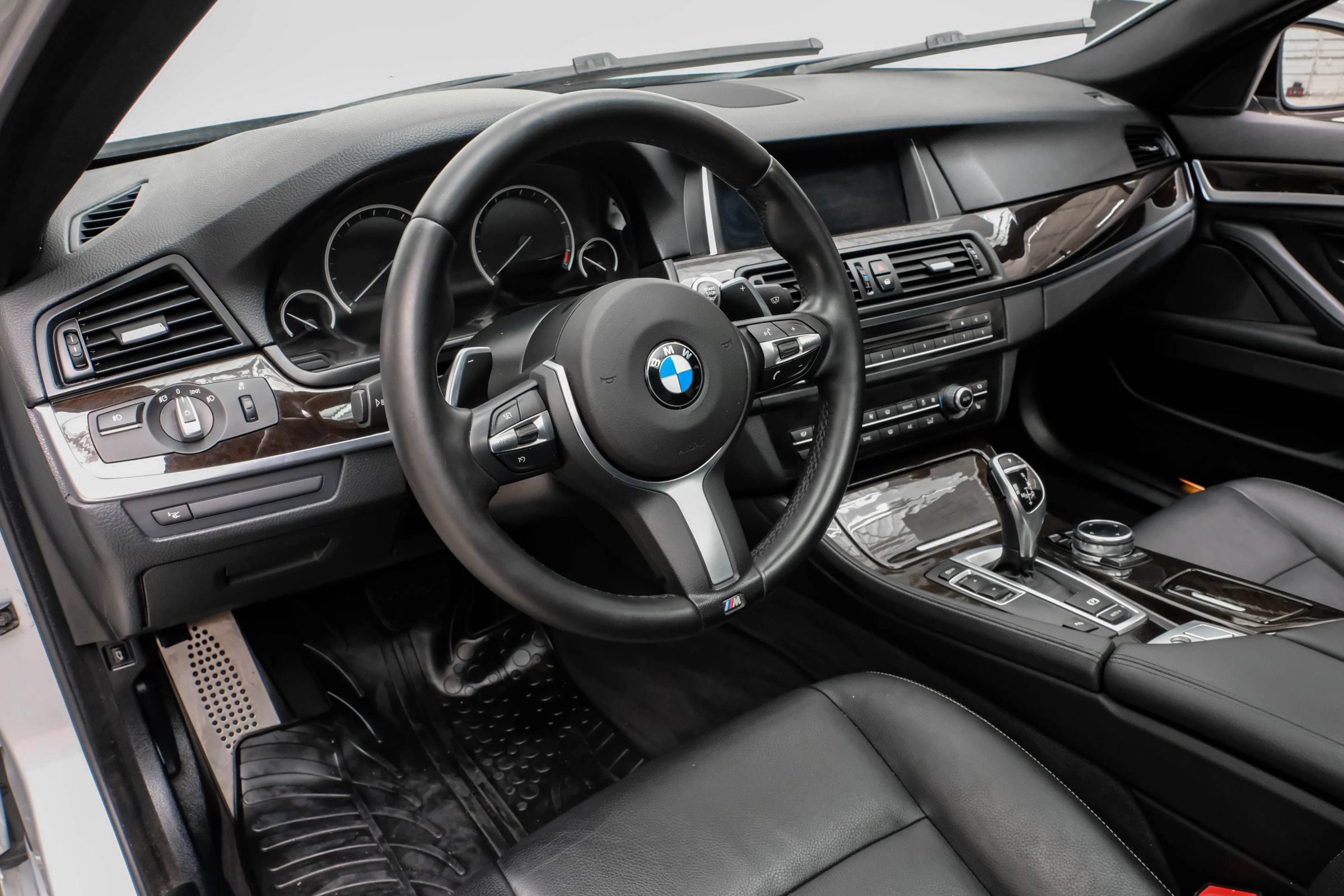 Used 2014 BMW 535i Sedan RWD image 2
