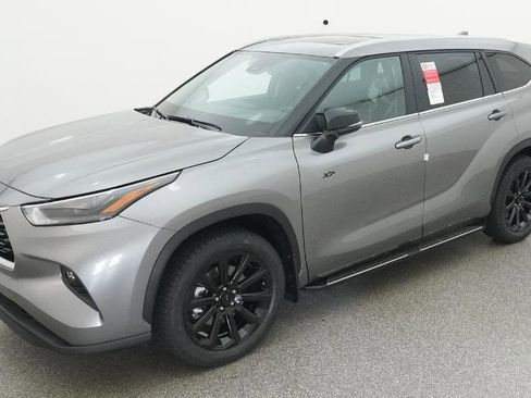New 2026 Toyota Highlander XLE AWD/4WD image 32