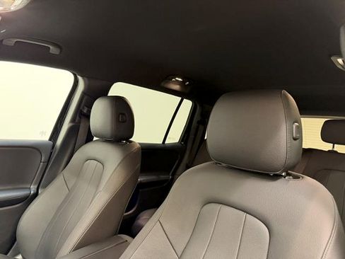Used 2025 Mercedes-Benz GLB 250 image 8