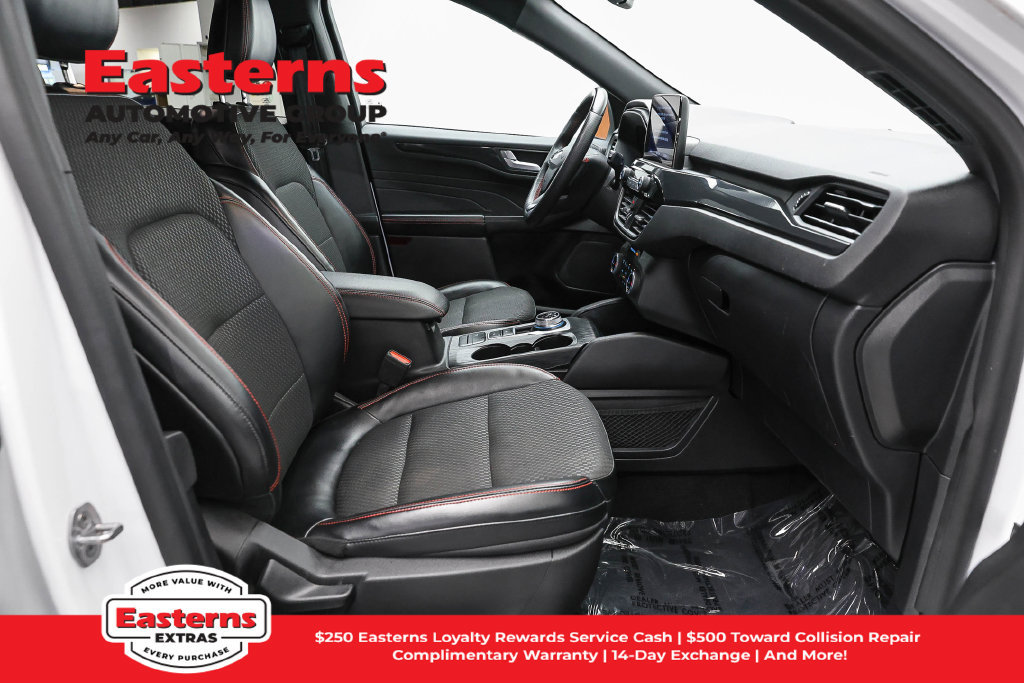 Used 2023 Ford Escape ST-Line Select AWD/4WD image 25