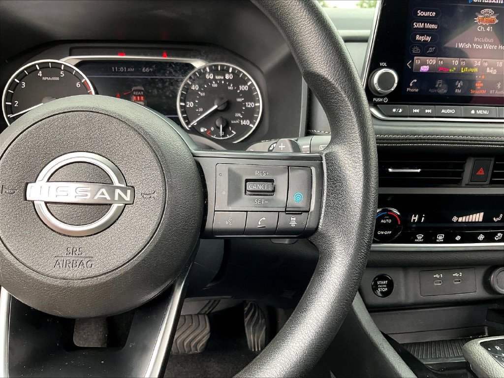 Used 2024 Nissan Rogue SV AWD/4WD image 15