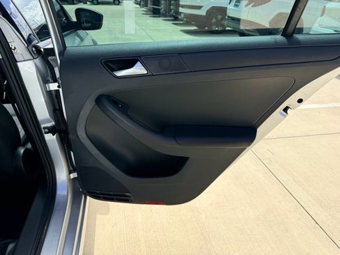 Used 2016 Volkswagen Jetta S FWD image 15