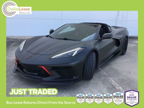 Used 2021 Chevrolet Corvette Stingray Coupe w/ Z51 Performance Package RWD image 1