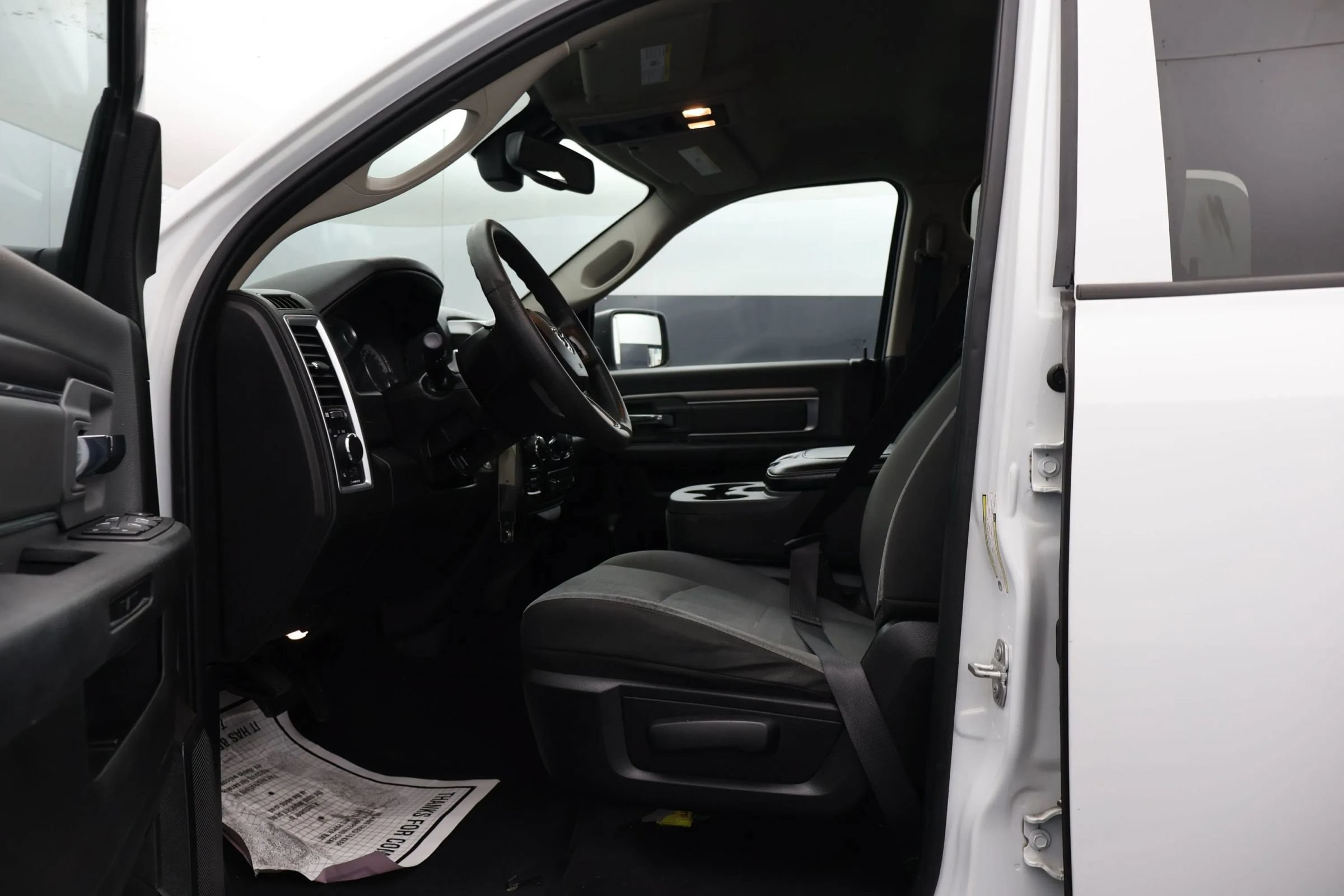 Used 2022 RAM 1500 Classic SLT w/ Electronics Group AWD/4WD image 11