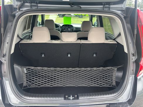 Certified 2022 Kia Soul LX image 7
