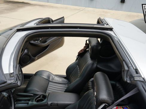 Used 2000 Pontiac Firebird Formula w/ Security Pkg image 24