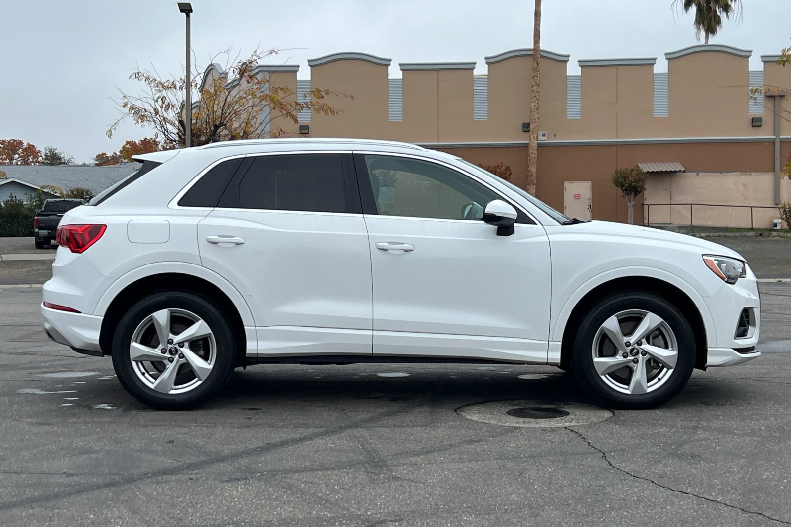Used 2021 Audi Q3 2.0T Premium AWD/4WD image 3