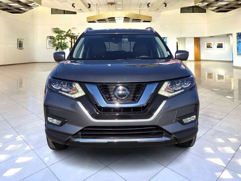 Used 2018 Nissan Rogue SL w/ Premium Package image 2