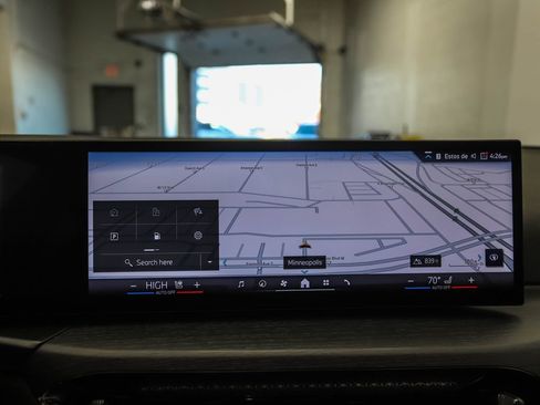 Certified 2025 BMW 330i xDrive 330i xDrive image 16