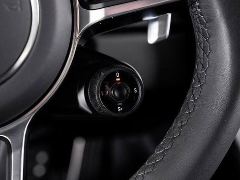 Used 2025 Porsche 718 Cayman image 15