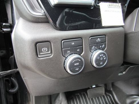 Used 2024 GMC Sierra 3500 SLE w/ SLE Convenience Package AWD/4WD image 21