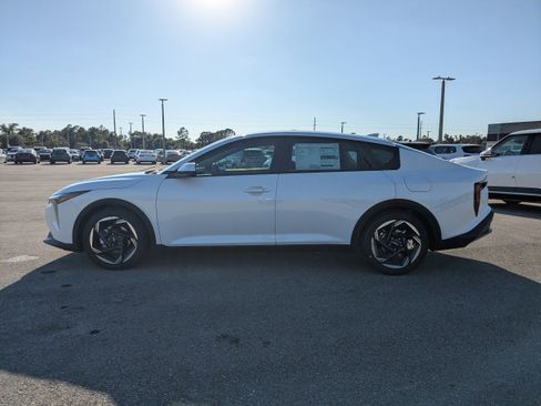 New 2025 Kia K4 GT-Line Turbo FWD image 8