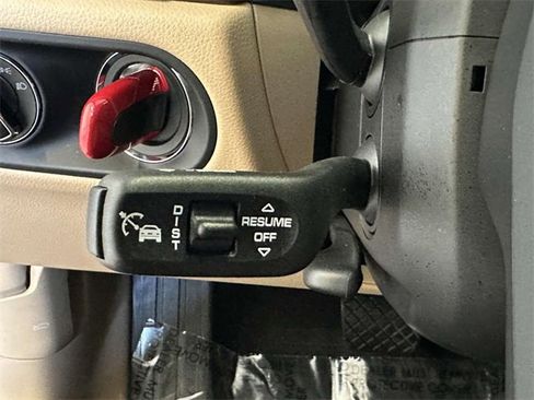 Used 2024 Porsche Macan image 28