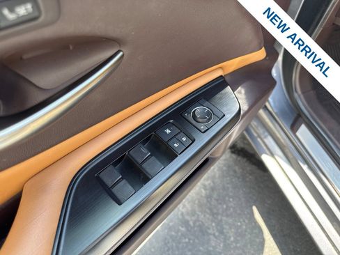 Used 2019 Lexus ES 350 w/ Accessory Package FWD image 18