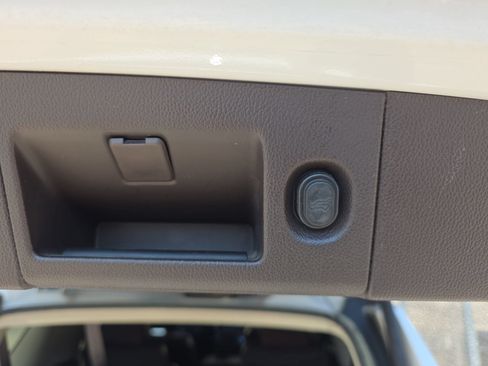 Used 2015 Chevrolet Tahoe LTZ AWD/4WD image 13