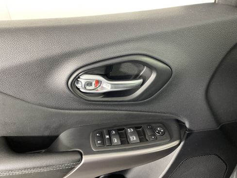 Used 2022 Jeep Cherokee Latitude Lux image 15