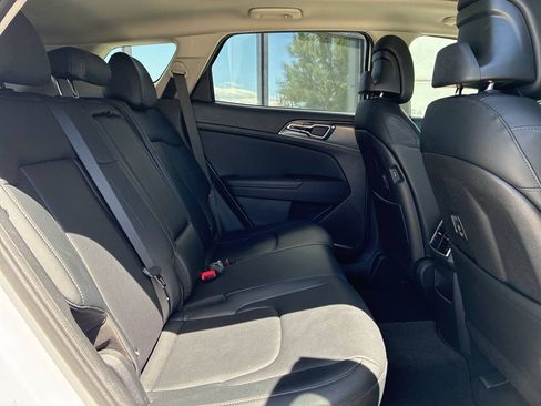 Used 2023 Kia Sportage SX FWD image 12