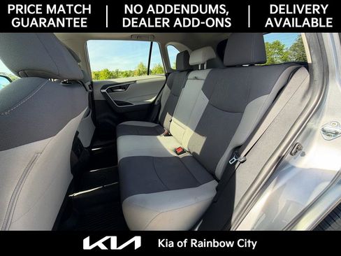 Used 2023 Toyota RAV4 XLE w/ Convenience Package image 18