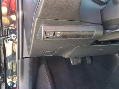 Used 2024 Toyota Corolla LE image 18