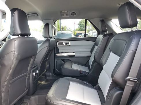 Certified 2023 Ford Explorer XLT w/ Equipment Group 202A AWD/4WD image 28