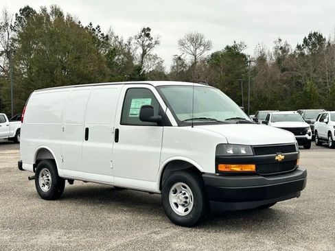 New 2025 Chevrolet Express 2500 image 4