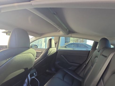 Used 2023 Tesla Model 3 Standard Range image 10