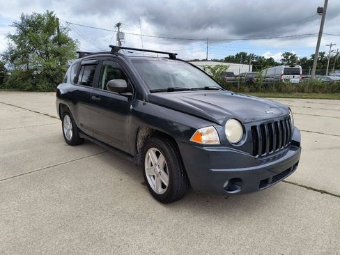 Used 2007 Jeep Compass Sport AWD/4WD image 2