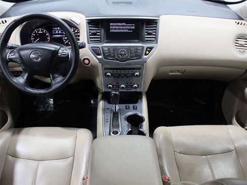 Used 2017 Nissan Pathfinder SL w/ SL Tech Package AWD/4WD image 9