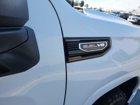 Certified 2022 GMC Sierra 1500 AT4X image 8