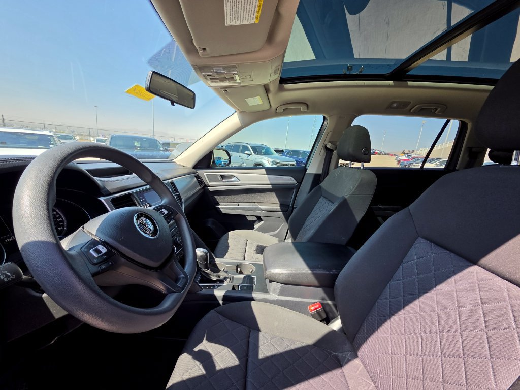 Used 2018 Volkswagen Atlas Launch Edition FWD image 12