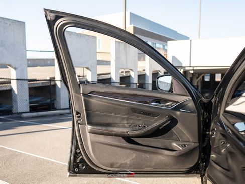 Used 2019 BMW 540i image 39