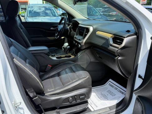 Used 2018 GMC Acadia Denali w/ Technology Package AWD/4WD image 18