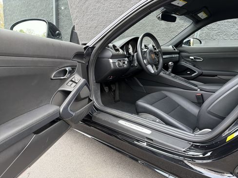 Certified 2025 Porsche 718 Cayman image 13