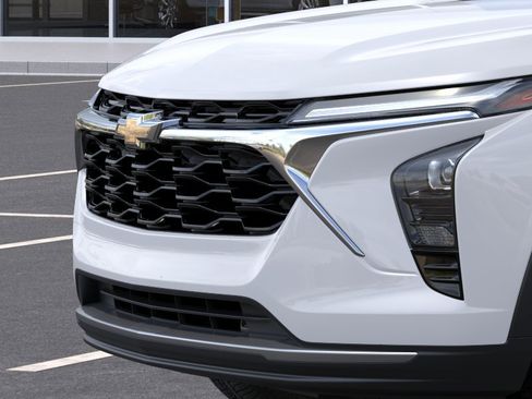 New 2026 Chevrolet Trax LT w/ Driver Confidence Package image 13