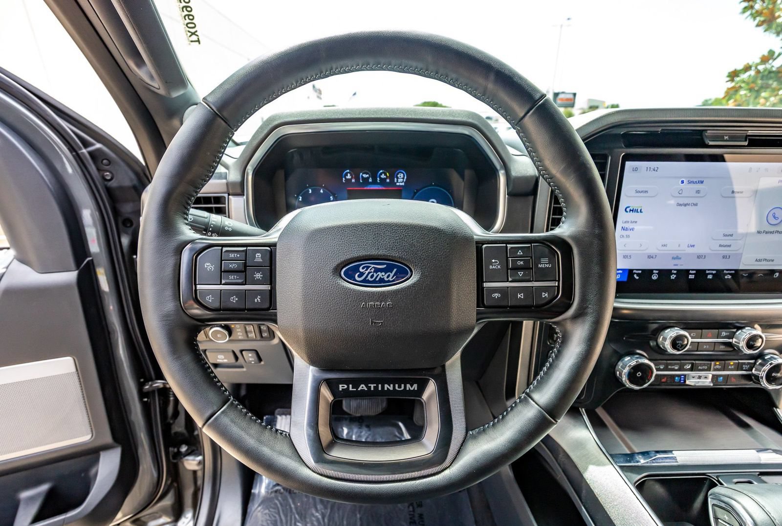 Used 2025 Ford F150 Platinum AWD/4WD image 19