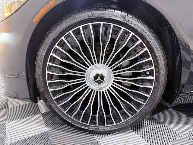 New 2027 Mercedes-Benz Maybach S 680 4MATIC image 8