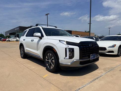 Used 2024 Hyundai Palisade SEL FWD image 3