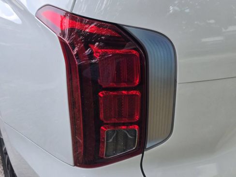 Used 2024 Hyundai Palisade Calligraphy FWD image 8