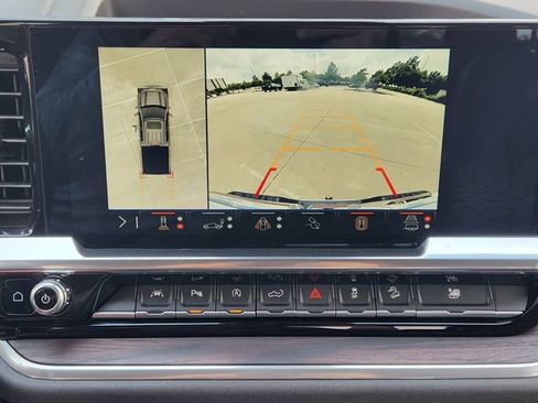 Used 2025 GMC Sierra 1500 SLT AWD/4WD image 18