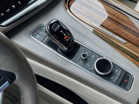 Used 2023 Cadillac Escalade Sport Platinum w/ LPO, ONYX Package AWD/4WD image 18