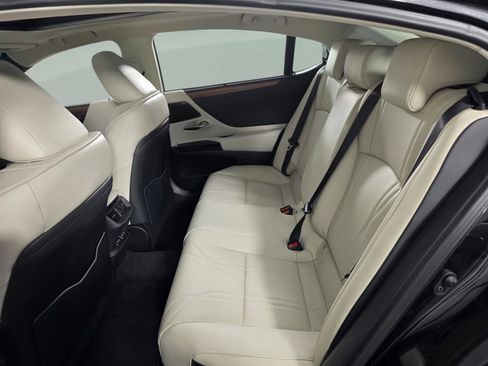 New 2025 Lexus ES 350 Ultra Luxury image 18