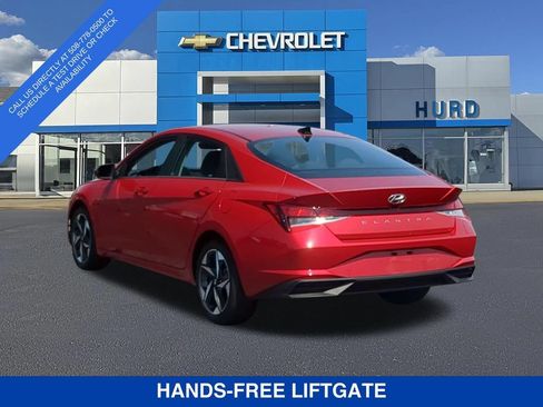 Used 2023 Hyundai Elantra SEL w/ Convenience Package FWD image 8