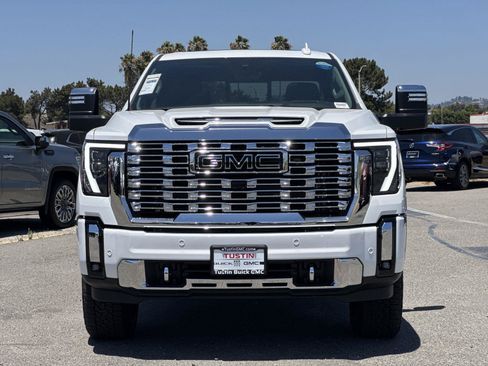 New 2026 GMC Sierra 2500 Denali w/ Denali Reserve Package AWD/4WD image 2