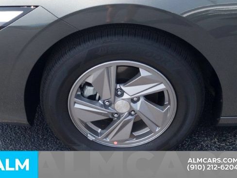 Certified 2026 Hyundai Elantra SE FWD image 12