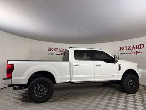 Used 2022 Ford F250 Platinum w/ FX4 Off-Road Package AWD/4WD image 9