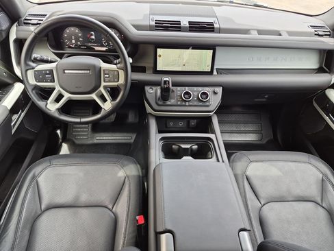 Certified 2024 Land Rover Defender 110 X-Dynamic SE AWD/4WD image 22