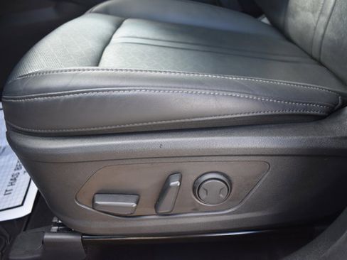 Used 2024 Kia Sorento EX image 14