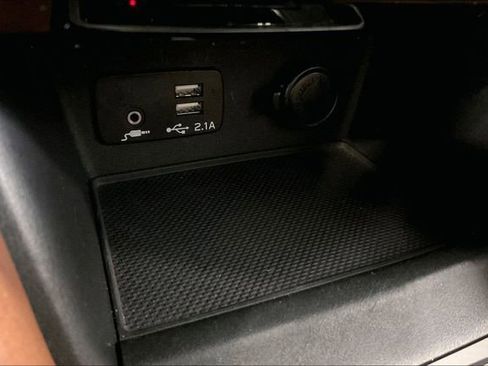 Used 2019 Subaru Forester Touring image 33