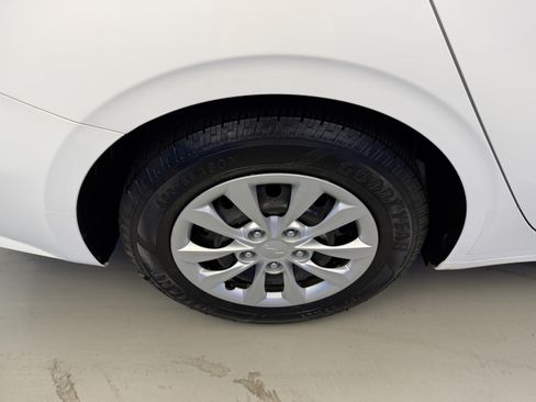Used 2022 Kia Forte Sedan FWD image 8